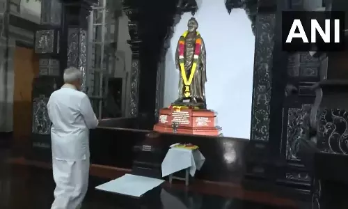 விவேகானந்தர் மண்டபத்தில் தியானத்தை தொடங்கினார் பிரதமர் மோடி