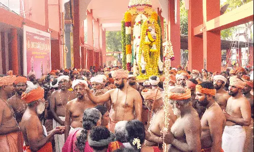 சாமிதோப்பு அய்யா வைகுண்டர் தலைமை பதியில் கலிவேட்டை-தேரோட்டம்