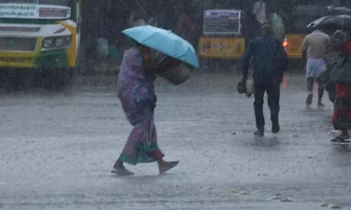 இடி-மின்னலுடன் சேலத்தில் 86.4 மி.மீ மழை கொட்டி தீர்த்தது