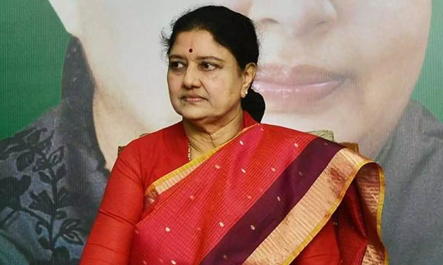 அதிமுக 7 இடங்களில் டெபாசிட் இழந்தது மிகப்பெரிய வேதனை- தொண்டர்களுக்கு சசிகலா அறிக்கை அதிமுக 7 இடங்களில் டெபாசிட் இழந்தது மிகப்பெரிய வேதனை- தொண்டர்களுக்கு சசிகலா அறிக்கை