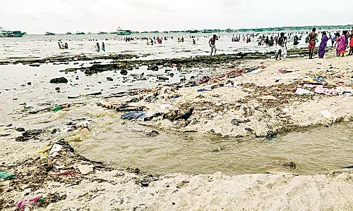 ராமேசுவரத்தில் இன்று திடீரென உள்வாங்கிய அக்னி தீர்த்தக்கடல்