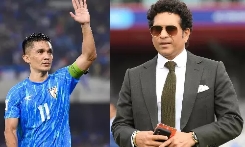 ஒரு கோல் அடிப்பது எளிதல்ல...  ஓய்வுபெற்ற சுனில் சேத்ரிக்கு கிரிக்கெட் ஜாம்பவான் வாழ்த்து