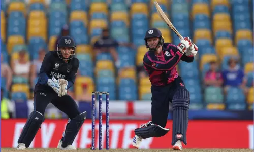 டி20 உலகக் கோப்பை: நமீபியாவை வீழ்த்தியது ஸ்காட்லாந்து