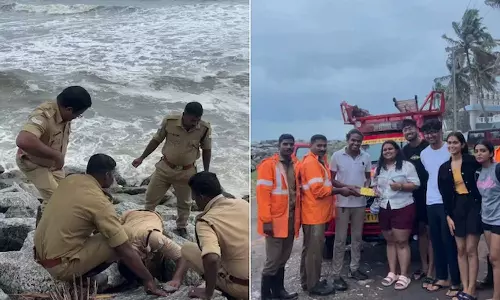 பாறைகளுக்கிடையே விழுந்த ஐபோன்... 7 மணிநேரம் போராடி மீட்ட போலீசார்- வைரலாகும் வீடியோ