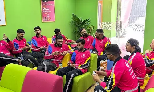 உணவு டெலிவரி செய்யும் ஊழியர்களுக்காக 6 ஆயிரம் குளிரூட்டப்பட்ட ஓய்வறைகள் ஏற்பாடு