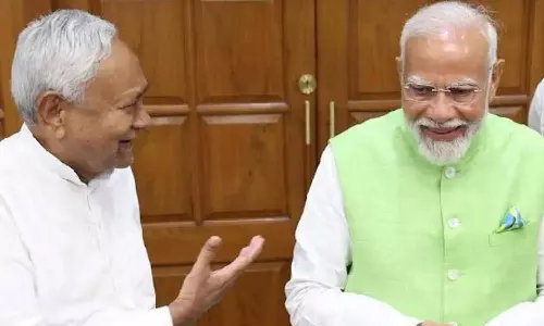 நிதிஷ்குமார் ஒரு பிரதமர் மெட்டிரியல், ஆனால் பாஜக கூட்டணியில் - ராஷ்டிரிய ஜனதா தளம் கிண்டல்