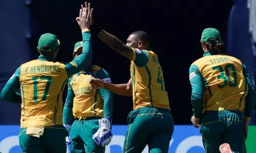 டி20 உலகக் கோப்பை: நெதர்லாந்தை 103 ரன்களில் சுருட்டியது தென் ஆப்பிரிக்கா
