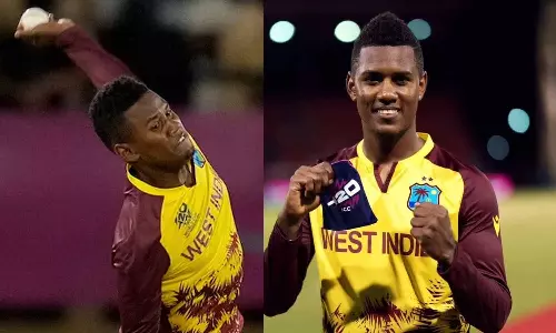 டி20 உலகக்கோப்பை: வரலாறு படைத்த அகீல் ஹொசைன்