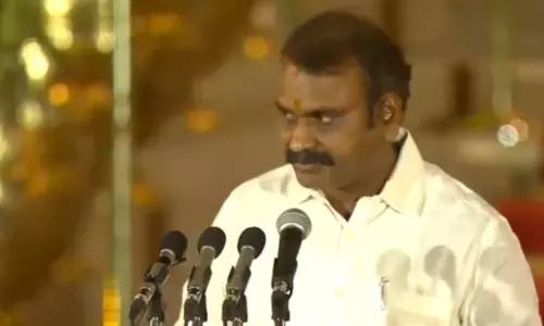 மத்திய இணை மந்திரியாக பதவியேற்றார் எல்.முருகன்