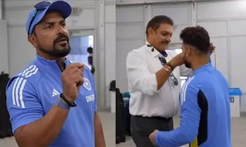 பாகிஸ்தானுக்கு எதிரான போட்டி: சிறந்த பீல்டரை கவுரவித்த ரவி சாஸ்திரி