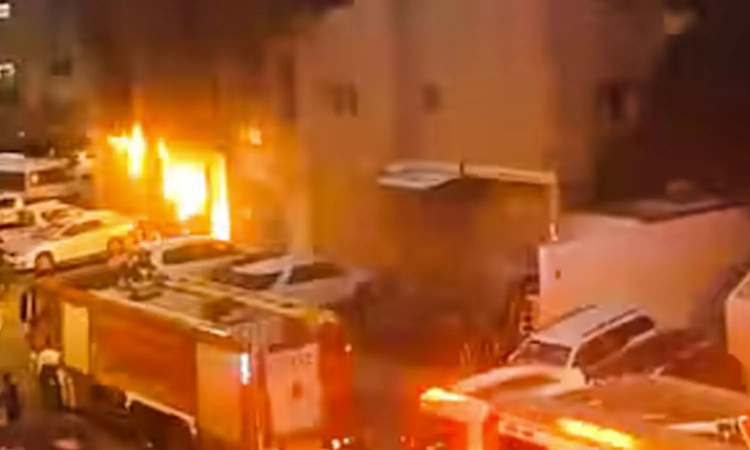 குவைத் தீவிபத்து: தமிழகத்தை சேர்ந்த கருப்பணன்,... ... குவைத் தீ விபத்து.. உயிரிழந்த 7 பேரின் குடும்பத்தினருக்கு தலா ரூ. 5 லட்சம் நிவாரணம் - முதல்வர் உத்தரவு குவைத் தீவிபத்து: தமிழகத்தை சேர்ந்த கருப்பணன்,... ... குவைத் தீ விபத்து.. உயிரிழந்த 7 பேரின் குடும்பத்தினருக்கு தலா ரூ. 5 லட்சம் நிவாரணம் - முதல்வர் உத்தரவு