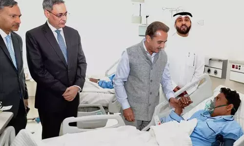 குவைத் தீ விபத்தில் காயமடைந்த இந்தியர்களை நேரில் சந்தித்த மத்திய இணை அமைச்சர்