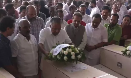 குவைத் தீ விபத்து: உயிரிழந்த இந்தியர்களுக்கு கேரளா முதல்வர் அஞ்சலி