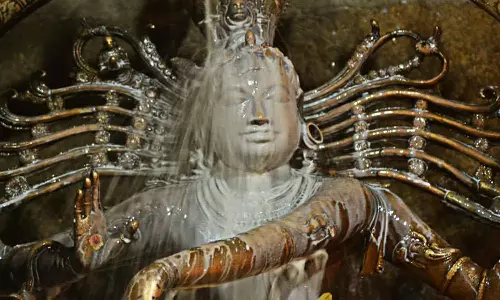 சிவராத்திரியில் மறக்காமல் நடராஜர் சன்னதியில் வழிபடுங்கள்