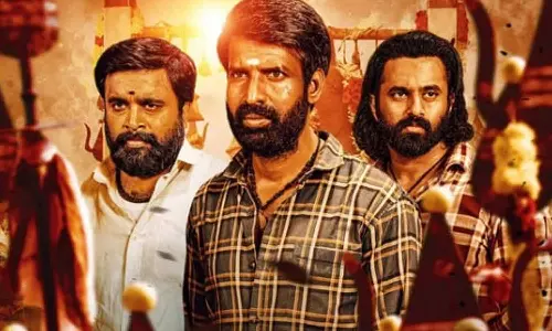 10 நாளில் 50 கோடி வசூல்.. ரஜினி படத்தை பின்னுக்கு தள்ளி சாதனை படைத்த கருடன்