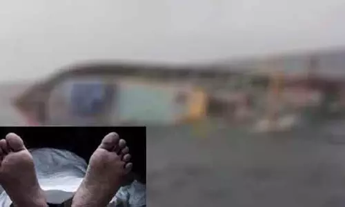 மண்டபம் அருகே கடல் சீற்றம் காரணமாக நடுக்கடலில் விசைப்படகு மூழ்கி 2 மீனவர்கள் பலி