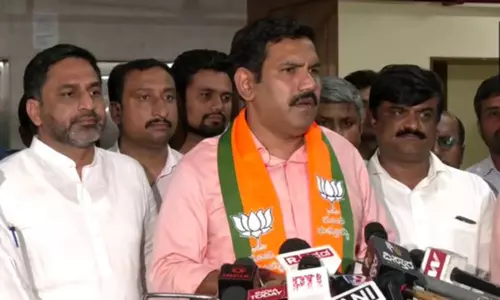 கர்நாடகாவில் பெட்ரோல், டீசல் விலை உயர்வு: பா.ஜ.க. கண்டனம்