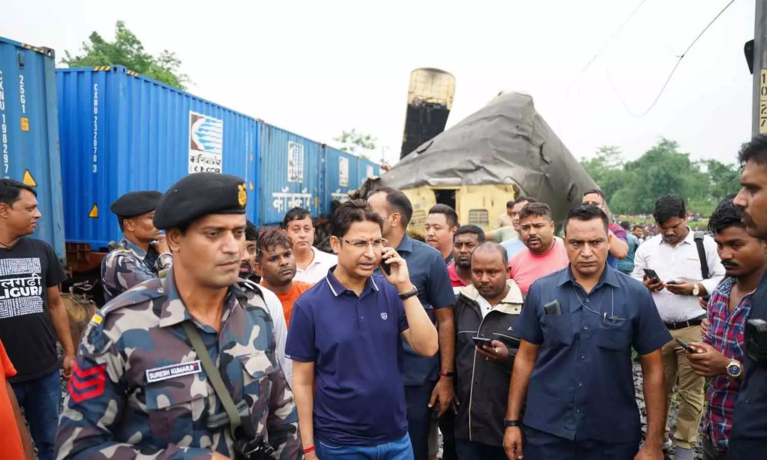 டார்ஜிலிங் எம்பி ராஜூ பிஸ்டா விபத்து நடந்த... ... மேற்கு வங்க ரெயில் விபத்து: பலியானோர் குடும்பத்திற்கு தலா ரூ.10 லட்சம் நிவாரணம்... லைவ் அப்டேட்ஸ்...