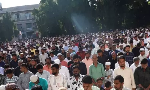 தமிழகத்தில் பக்ரீத் பண்டிகை கோலாகல கொண்டாட்டம்: இஸ்லாமியர்கள் சிறப்பு தொழுகை