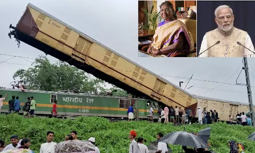 மேற்கு வங்க ரெயில் விபத்து.. உயிரிழந்தவர்கள் குடும்பத்துக்கு ரூ. 2 லட்சம் நிவாரணம் - பிரதமர் மோடி