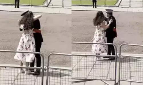 அணிவகுப்பு இருக்கட்டும்.. எனக்கு இது தான் முக்கியம்.. காதல் ஜோடியின் வைரல் வீடியோ