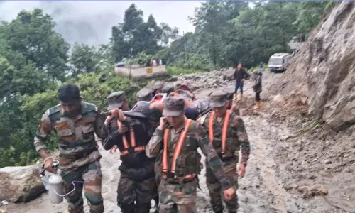 சிக்கிம் நிலச்சரிவு: 1200-க்கும் மேற்பட்ட சுற்றுலா பயணிகள் பத்திரமாக மீட்பு