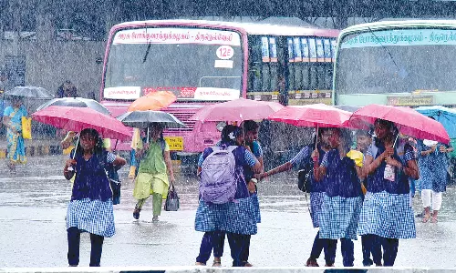 குமரி மாவட்டத்தில் கனமழை: மாணவ-மாணவிகள் அவதி