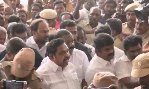 மக்கள் உயிருக்கு மதிப்பளிக்காத மு.க.ஸ்டாலின் பதவி விலக வேண்டும் - இ.பி.எஸ்.