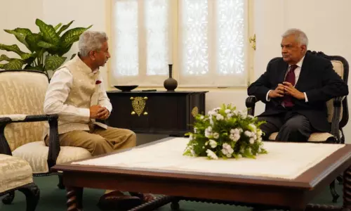 இலங்கை அதிபர் ரணில் விக்ரமசிங்கேவுடன் வெளியுறவு மந்திரி ஜெய்சங்கர் சந்திப்பு