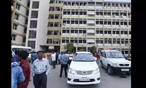 தனியார் ஆஸ்பத்திரிகளில் எத்தனால் பயன்பாடு குறித்து போலீசார் சோதனை