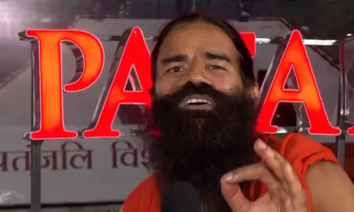 யோகா... சமூகத்தின் அனைத்து நோய்களுக்கும், பிரச்சனைகளுக்கும் தீர்வு- பாபா ராம்தேவ்