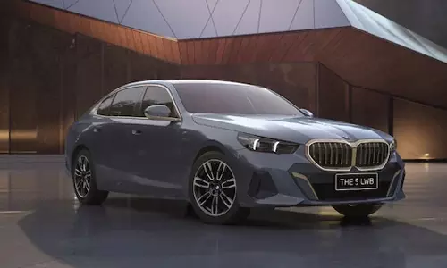 பிஎம்டபிள்யூ 5 சீரிஸின் முன்பதிவு தொடக்கம்