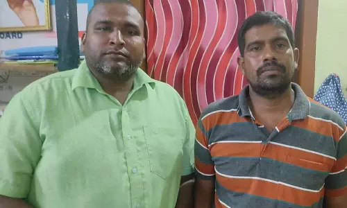 மத்தூர் அருகே கள்ளச்சாரயம் விற்ற 2 பேர் கைது