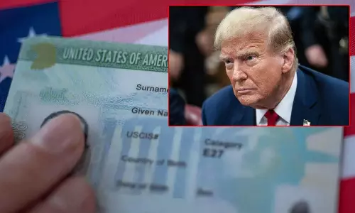 அமெரிக்காவில் படிக்கும் மாணவர்களுக்கு கிரீன் கார்டு: டிரம்ப்-ன் மாஸ்டர் பிளான்