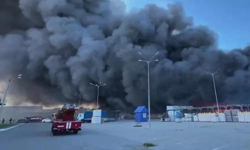 உக்ரைனின் கார்கிவ் நகரில் ரஷியா சரமாரி ஏவுகணை தாக்குதல்