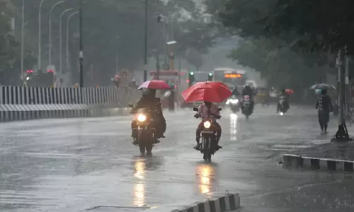 கேரளாவில் கனமழை எச்சரிக்கை: 3 மாவட்டங்களுக்கு `ரெட் அலர்ட்