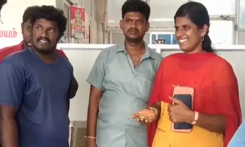 கடலில் தொலைந்த 5 பவுன் தங்க செயின்- கண்டுபிடித்தவர்களுக்கு குவியும் பாராட்டுகள்