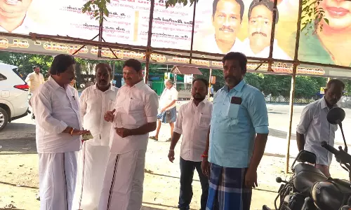 ஆர்ப்பாட்ட மேடை நள்ளிரவில் அகற்றம்: அ.தி.மு.க-போலீசார் மோதல்