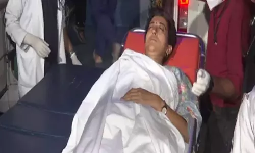 தொடர் உண்ணாவிரதம், மோசமான உடல்நிலை: டெல்லி அமைச்சர் அதிஷி மருத்துவமனையில் அனுமதி