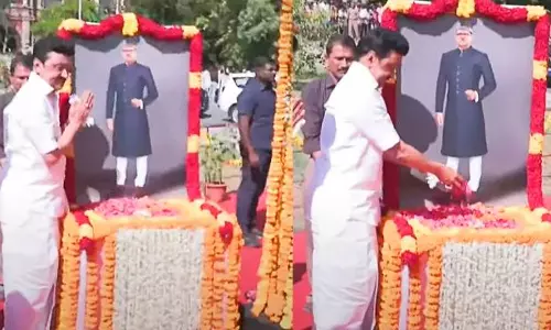 முன்னாள் பிரதமர் வி.பி.சிங் பிறந்தநாள்- முதலமைச்சர் மு.க.ஸ்டாலின் மரியாதை