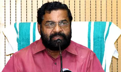 கேரளாவில் சுற்றுலாத்துறையை முடக்க முயற்சி: முன்னாள் மந்திரி குற்றச்சாட்டு
