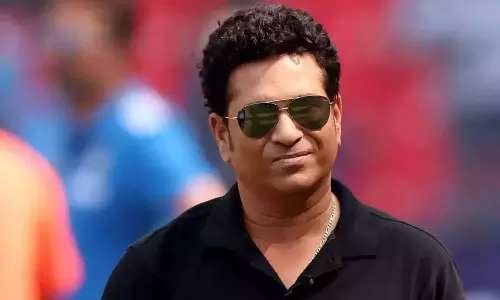 சாலையோர கடையில் சாப்பிட்ட சச்சின் டெண்டுல்கர்