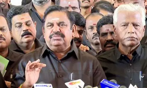 அவையில் அரசியல் பேசுகிறார் சபாநாயகர்... எடப்பாடி பழனிசாமி