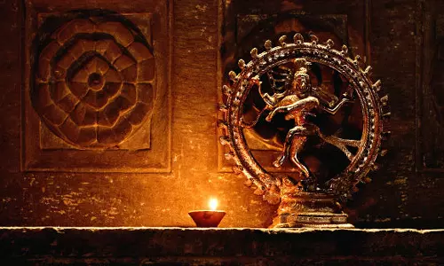 சுவாமி ஊர்த்துவ தாண்டவம் ஆடிய நடனசபை (நிருத்த சபை)