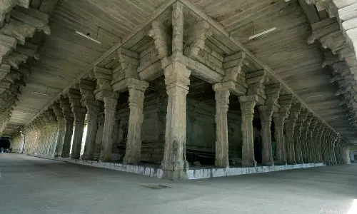 கருங்கல் அமைப்புகளின் பிரமாண்டம்