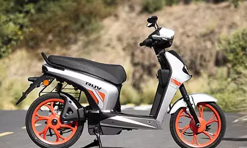 பிகாஸ் ஆர்யூவி 350 எலெக்ட்ரிக் ஸ்கூட்டர் ஜூலையில் அறிமுகம் - விலை ரூ.1.10 லட்சத்தில் இருந்து ஆரம்பம்