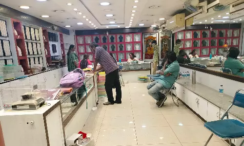 சேலத்தில் நகை கடை நடத்தி ரூ.100 கோடி மோசடி