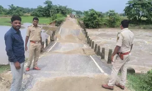 கடந்த 10 நாட்களில் 4 பாலங்கள் இடிந்து விழுந்ததால் பீகாரில் பரபரப்பு