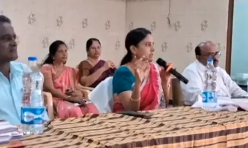 டாஸ்மாக்-ல் மது விற்பனை சரிவுக்கு காரணம் என்ன?- கேள்வி எழுப்பிய பெண் அதிகாரி