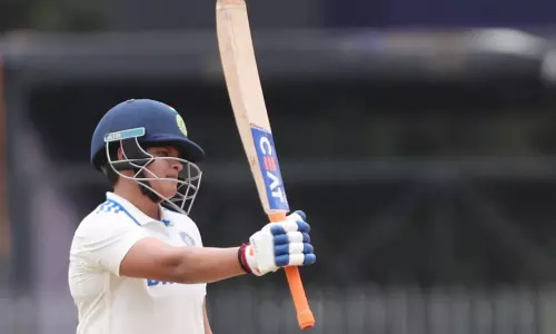 தென் ஆப்பிரிக்காவுக்கு எதிரான டெஸ்ட் போட்டி: இரட்டை சதமடித்தார் ஷபாலி வர்மா